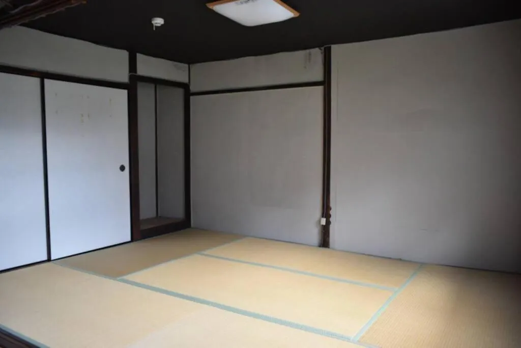 【利灸ゲストハウス】3 Mins Walk To Kyoto Station! Unique House！