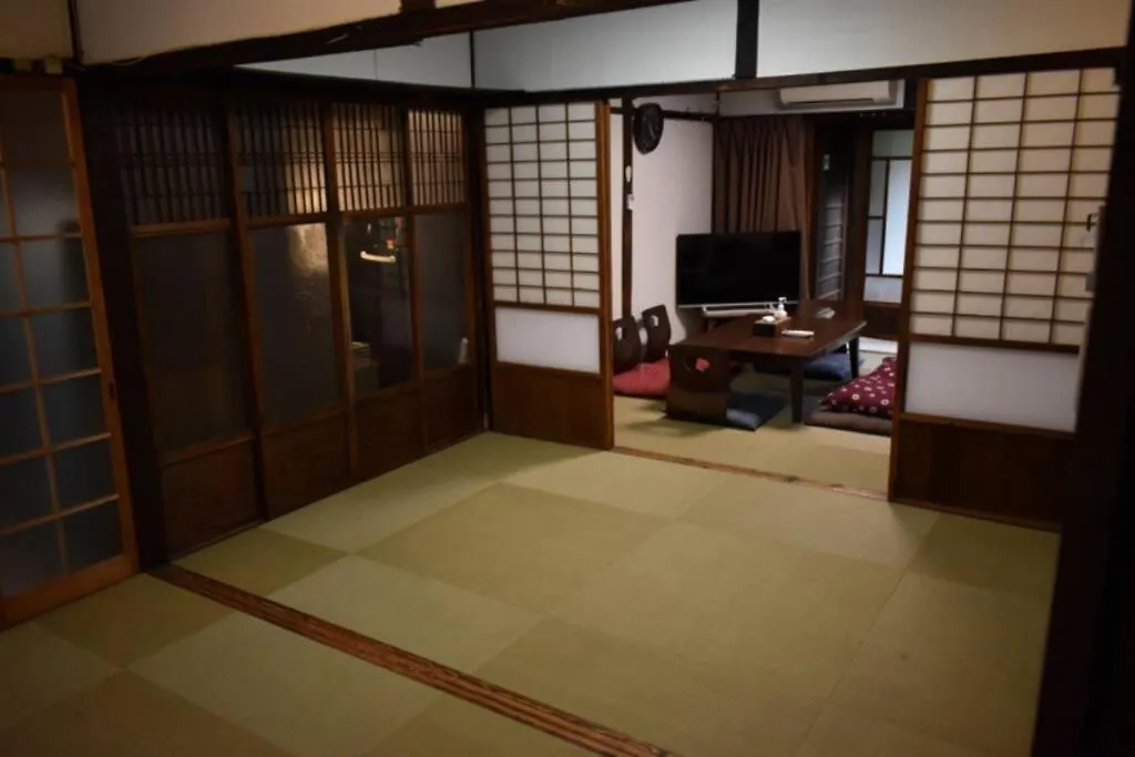 Villa 【利灸ゲストハウス】3 Mins Walk To Kyoto Station! Unique House！