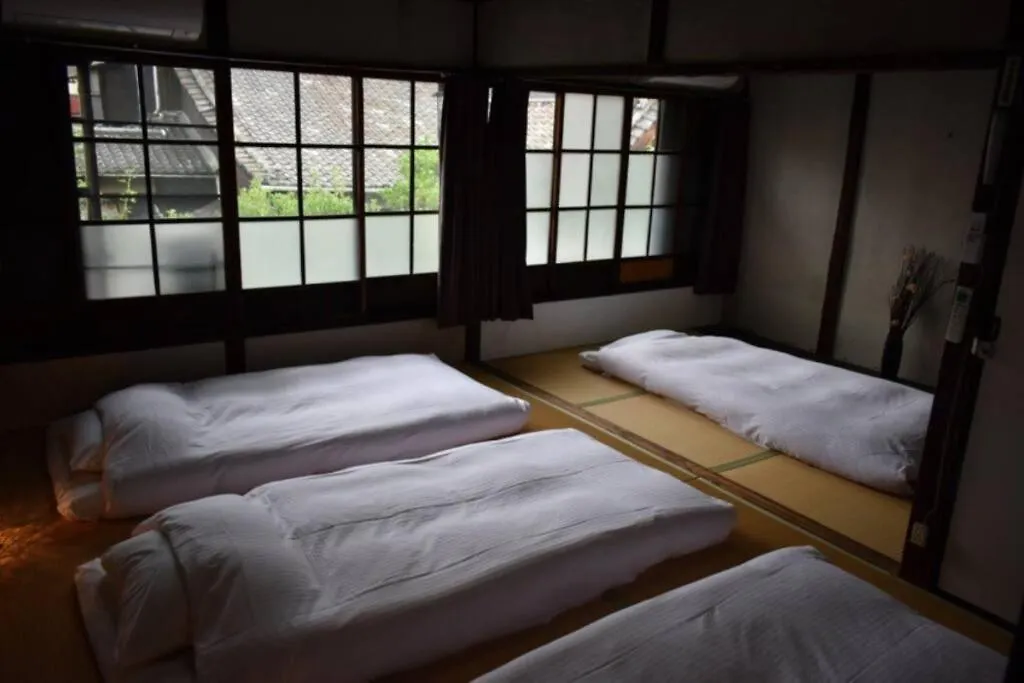 【利灸ゲストハウス】3 Mins Walk To Kyoto Station! Unique House！